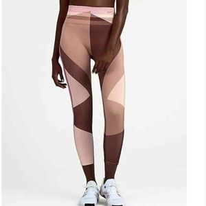 Nike Dri Fit Sculpt Lux High Rise 7/8 Tight Fit Training Pants